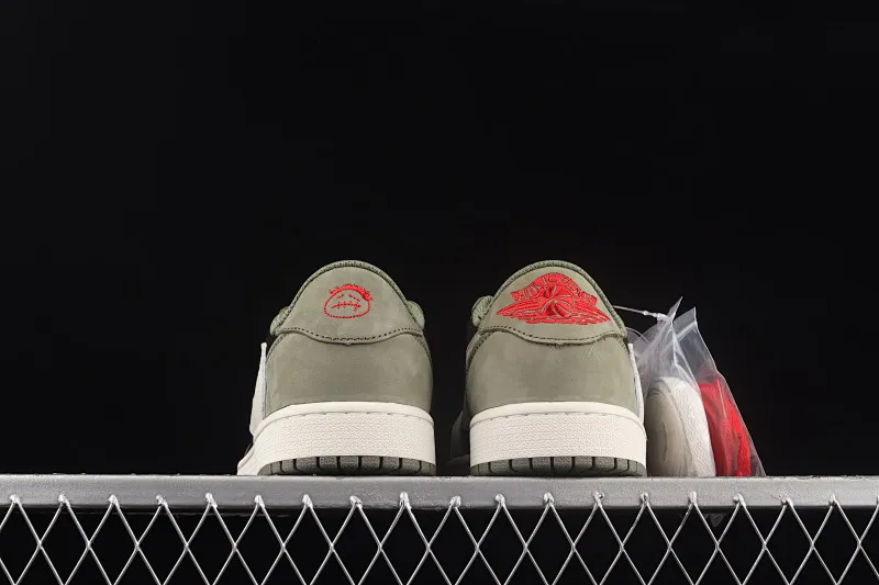 All Categories Air Jordan Jordan Series Basketball Shoes Air Jordan 1 Low Travis Scott x Air Jordan 1 Low AJ1 Joe 1 Black Green Undercut Low-top Cultural Sneakers CQ4277-008
